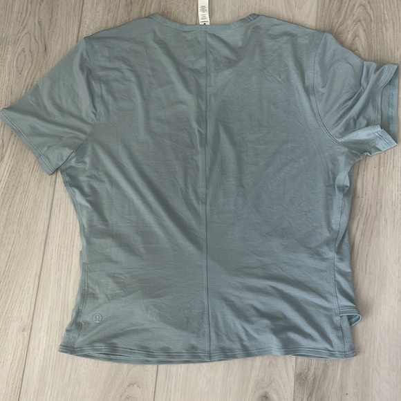 Lululemon round trip short sleeve - Picture 3 of 6